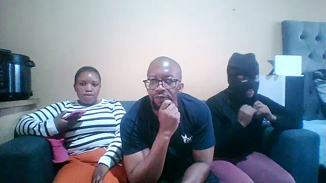 Snapshot of Sgeme325is chatting on April 1, 9:32 am Sgeme325is online show from April 1, 9:32 am