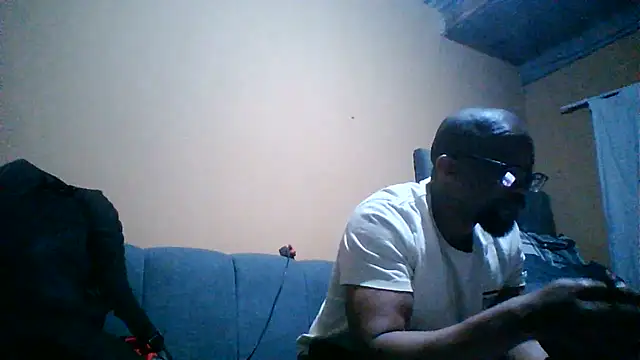 Snapshot of Sgeme325is chatting on July 18, 8:45 pm Sgeme325is online show from July 18, 8:45 pm