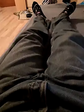 Snapshot of Big_Dick_22_in_Room chatting on December 13, 3:43 pm Big Dick 22 in Room online show from December 13, 3:43 pm