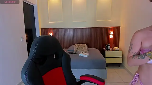 LUCYAMARS1 online show from November 27, 12:40 pm