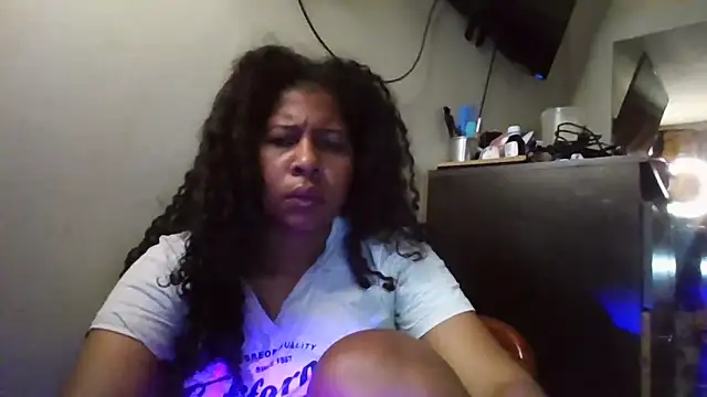 Ivon-09 online show from November 4, 11:42 am