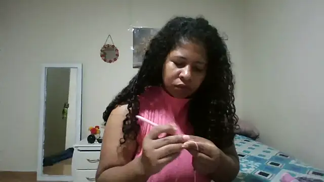 Snapshot of Ivon-09 chatting on May 8, 11:37 am Ivon-09 online show from May 8, 11:37 am