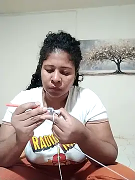 Snapshot of Ivon-09 chatting on June 18, 12:44 am Ivon-09 online show from June 18, 12:44 am