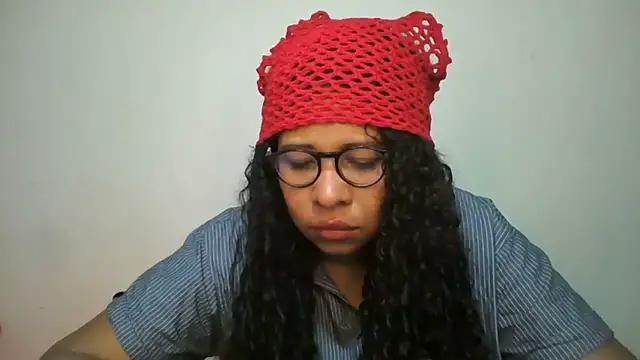 Snapshot of Ivon-09 chatting on June 19, 12:53 pm Ivon-09 online show from June 19, 12:53 pm
