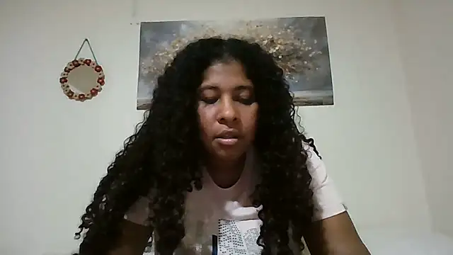 Snapshot of Ivon-09 chatting on June 21, 2:58 am Ivon-09 online show from June 21, 2:58 am