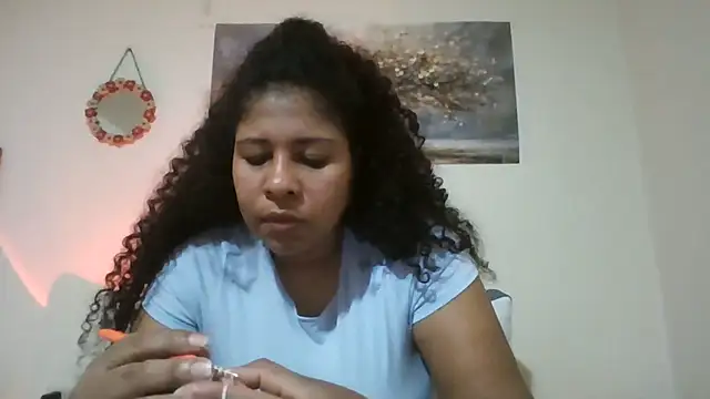 Snapshot of Ivon-09 chatting on June 21, 11:07 pm Ivon-09 online show from June 21, 11:07 pm