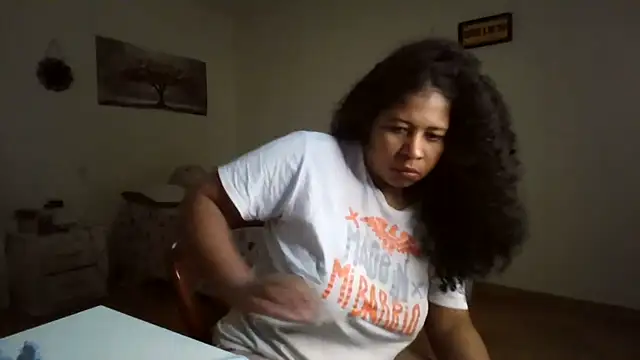 Snapshot of Ivon-09 chatting on June 25, 12:31 pm Ivon-09 online show from June 25, 12:31 pm