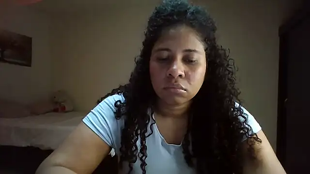Snapshot of Ivon-09 chatting on July 1, 6:51 pm Ivon-09 online show from July 1, 6:51 pm