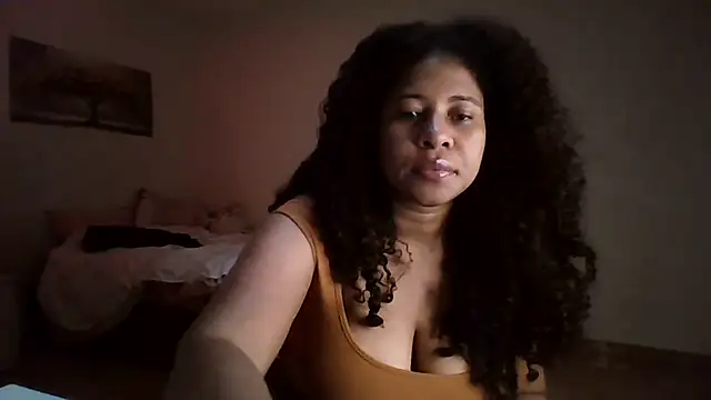 Snapshot of Ivon-09 chatting on July 5, 12:56 pm Ivon-09 online show from July 5, 12:56 pm