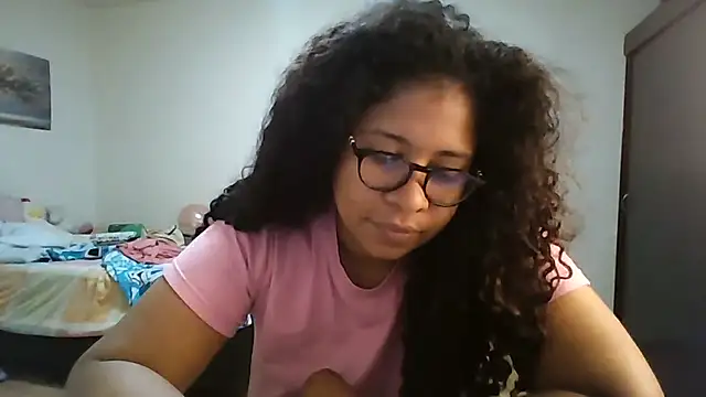 Snapshot of Ivon-09 chatting on July 24, 12:36 pm Ivon-09 online show from July 24, 12:36 pm