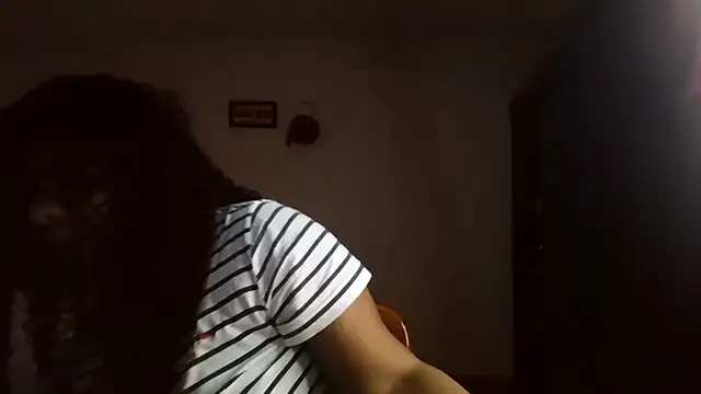 Snapshot of Ivon-09 chatting on July 29, 9:46 pm Ivon-09 online show from July 29, 9:46 pm