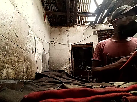 Snapshot of Yairelnegro chatting on September 16, 9:05 pm Yairelnegro online show from September 16, 9:05 pm