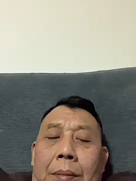 Snapshot of bcc0001 chatting on October 27, 5:28 pm bcc0001 online show from October 27, 5:28 pm