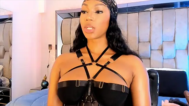 ChaynnaCooper online show from January 22, 3:18 pm