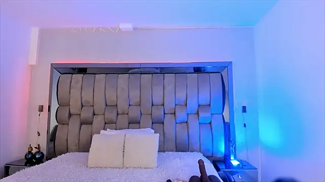 ChaynnaCooper online show from February 21, 12:06 pm