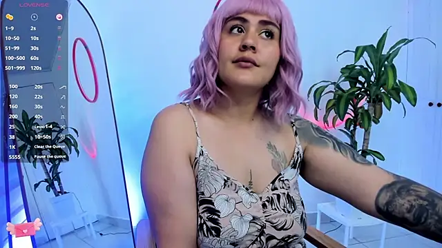 Snapshot of GretaX-X chatting on December 15, 11:34 am GretaX-X online show from December 15, 11:34 am