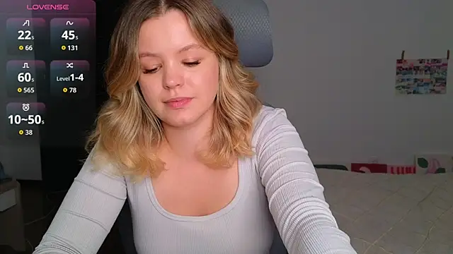 Snapshot of Milana15 chatting on September 30, 11:37 am Milana15 online show from September 30, 11:37 am