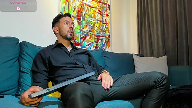 Snapshot of tommy_raym0ndg chatting on November 17, 2:12 pm tommy raym0ndg online show from November 17, 2:12 pm