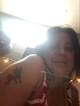 Snapshot of Hot_Queen77 chatting on February 19, 9:03 pm Hot Queen77 online show from February 19, 9:03 pm