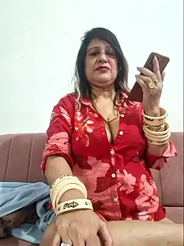 Snapshot of Hot_Queen77 chatting on February 28, 6:41 pm Hot Queen77 online show from February 28, 6:41 pm