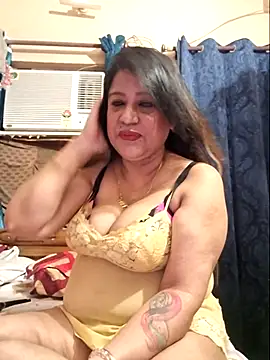 Snapshot of Hot_Queen77 chatting on March 4, 4:41 pm Hot Queen77 online show from March 4, 4:41 pm