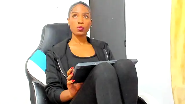 Snapshot of Kalua_Brown chatting on March 27, 5:01 pm Kalua Brown online show from March 27, 5:01 pm