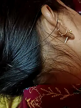 Snapshot of GF_nd_BF_ chatting on February 24, 7:30 pm GF nd BF  online show from February 24, 7:30 pm