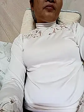 Snapshot of Lovepussyhair chatting on January 11, 3:11 am Lovepussyhair online show from January 11, 3:11 am