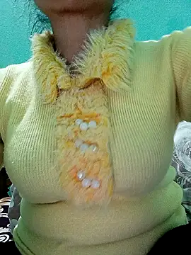 Snapshot of Lovepussyhair chatting on February 3, 2:33 pm Lovepussyhair online show from February 3, 2:33 pm