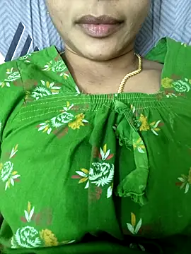 Snapshot of Ambika01 chatting on April 4, 5:16 am Ambika01 online show from April 4, 5:16 am