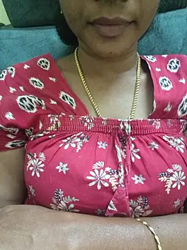Snapshot of Ambika01 chatting on August 3, 3:05 pm Ambika01 online show from August 3, 3:05 pm