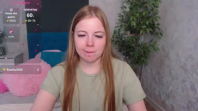 Snapshot of JennyyHot chatting on December 4, 6:01 am JennyyHot online show from December 4, 6:01 am