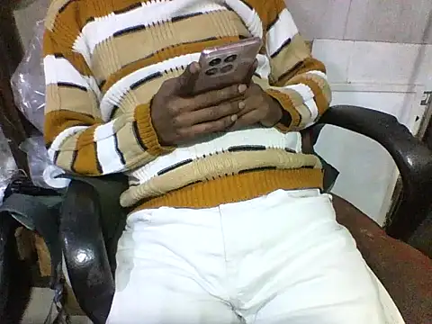 Snapshot of Desi_GfBf chatting on February 12, 1:28 pm Desi GfBf online show from February 12, 1:28 pm