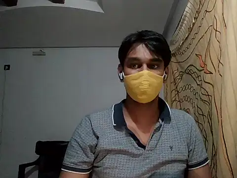 Snapshot of brownguy1234 chatting on January 15, 6:40 pm brownguy1234 online show from January 15, 6:40 pm