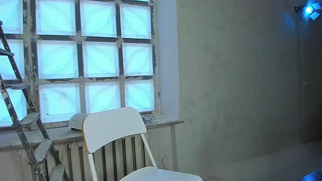 Snapshot of YourSuperModel chatting on March 18, 1:20 pm YourSuperModel online show from March 18, 1:20 pm