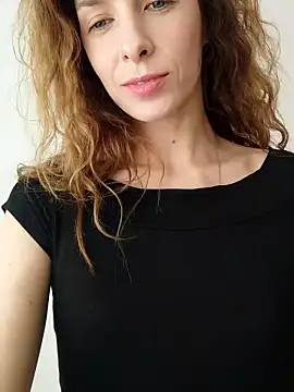 Snapshot of YourSuperModel chatting on October 8, 8:34 am YourSuperModel online show from October 8, 8:34 am