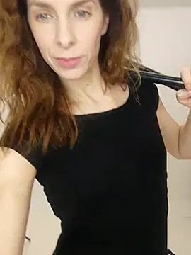 YourSuperModel online show from November 13, 12:15 pm