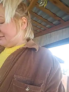 Snapshot of -Schweppes- chatting on March 20, 9:26 am -Schweppes- online show from March 20, 9:26 am