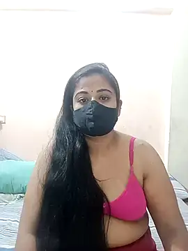 DIZZLING DIVA online show from January 3, 12:30 pm