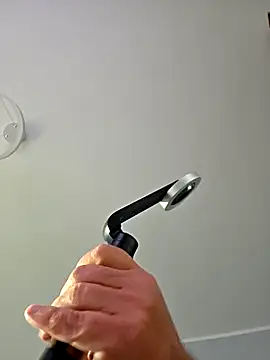 Snapshot of axecoman60 chatting on December 16, 9:25 am axecoman60 online show from December 16, 9:25 am