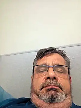 axecoman60 online show from February 24, 7:12 pm