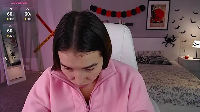 Bellla Haddid online show from November 2, 1:30 am