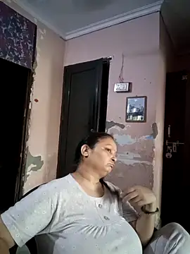 Snapshot of Kavya_kapoor chatting on May 10, 12:54 pm Kavya kapoor online show from May 10, 12:54 pm