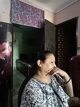 Snapshot of Kavya_kapoor chatting on May 30, 5:15 am Kavya kapoor online show from May 30, 5:15 am