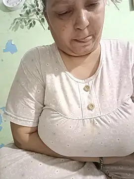 Snapshot of Kavya_kapoor chatting on June 15, 9:11 am Kavya kapoor online show from June 15, 9:11 am