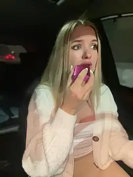 Devill Angel  online show from December 17, 2:22 pm