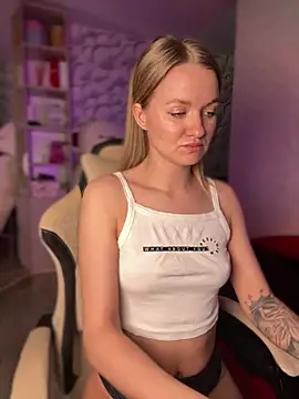 Devill Angel  online show from February 11, 4:02 pm