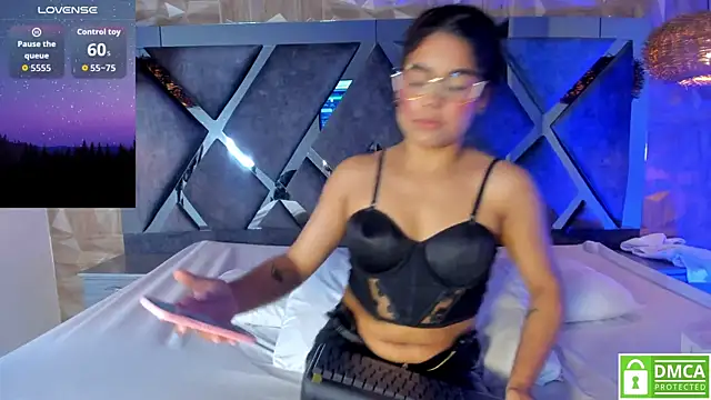 Rose Evans   online show from December 4, 5:28 am