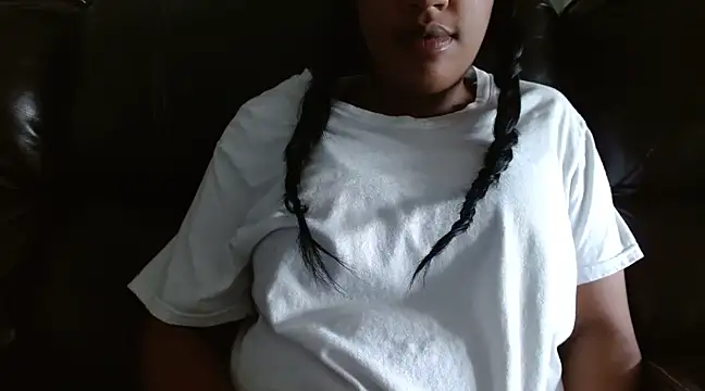 thekelliecapri online show from December 23, 7:20 pm