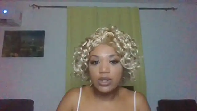 thekelliecapri online show from June 20, 6:38 am
